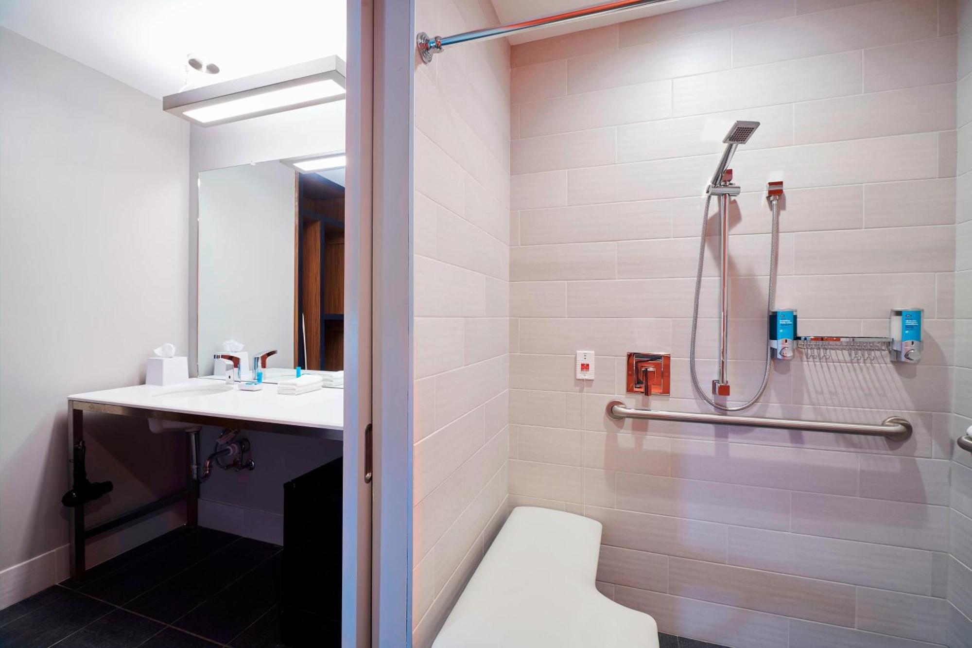 Aloft Cleveland Airport Hotel North Olmsted Kültér fotó